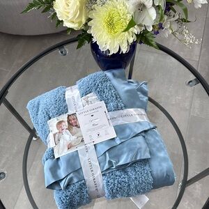 LITTLE GIRAFFE Chenille Blanket